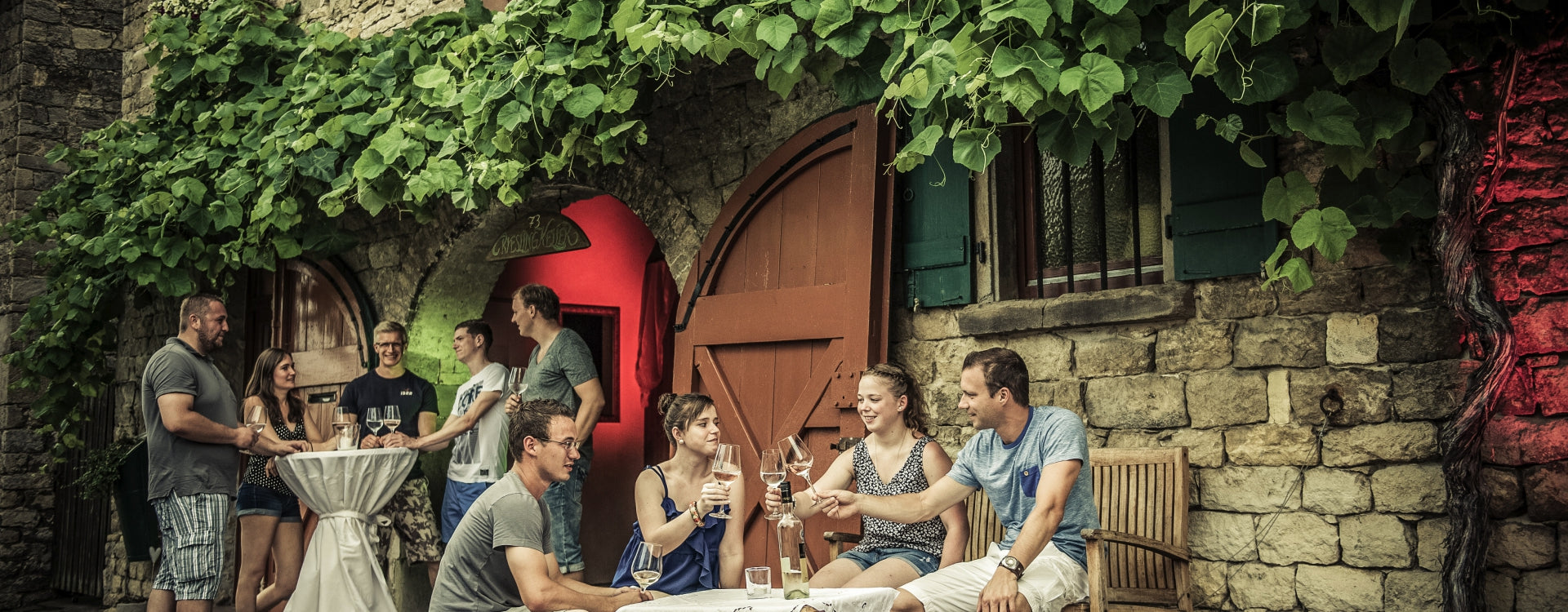 Kellerweg-Fest in Guntersblum, das große Weinfest an der Rheinterrasse